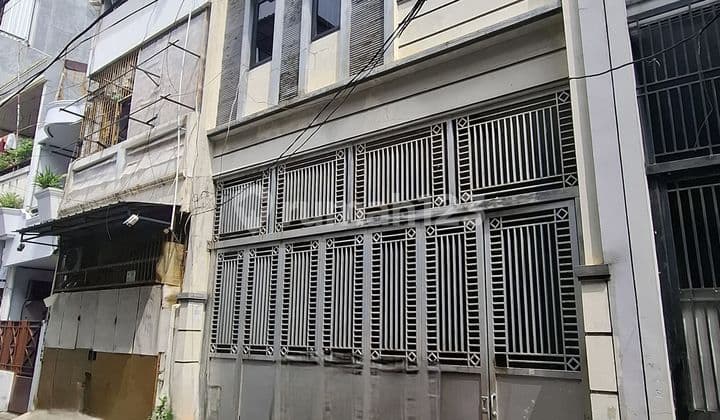 Rumah Pademangan jakarta utara luas 5,5x16 masuk mobil