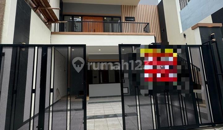 Rumah Brand New Minimalis Ukuran 8X15 di Muara Karang. Lokasi Sangat Strategis