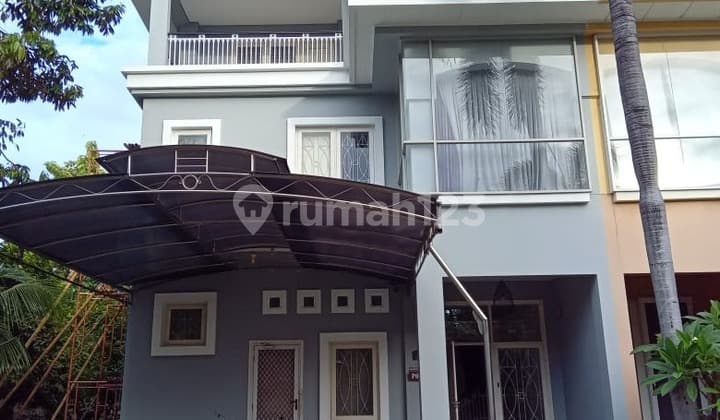 For Rent: Town House in Medit Resort PIK