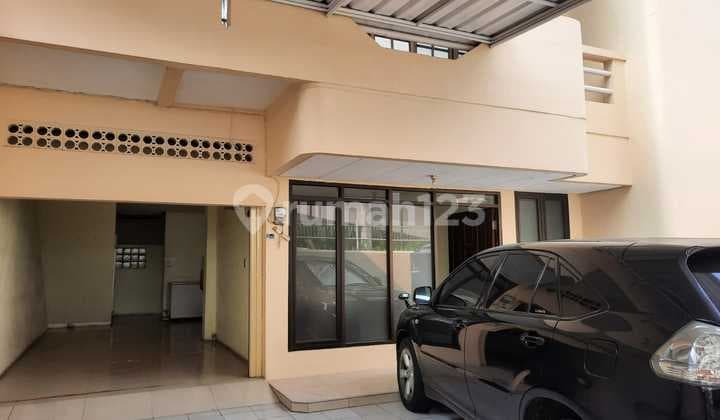 Rumah 2 Lantai Butuh Renovasi di Pluit Timur Residence
