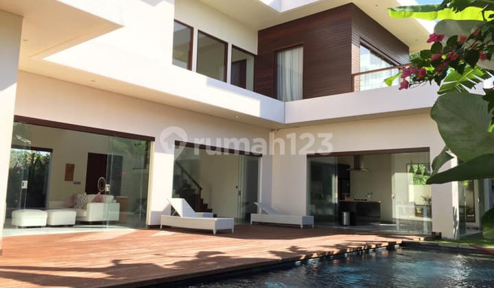 Beautiful Modern Minimalist Villa In Pecatu