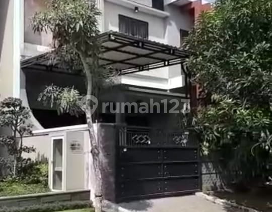 DISEWAKAN RUMAH DEKAT PASAR MODERN CITRALAND TERAWAT