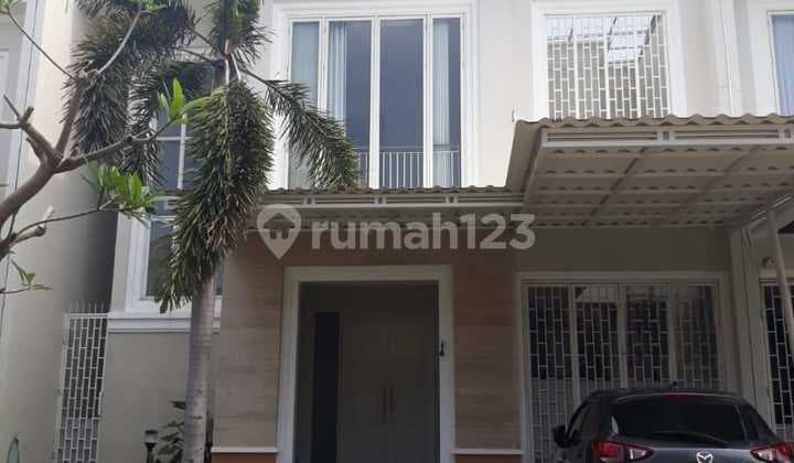 DIJUAL RUMAH MEWAH LOKASI TERBAIK PAKUWON CITY SURABAYA