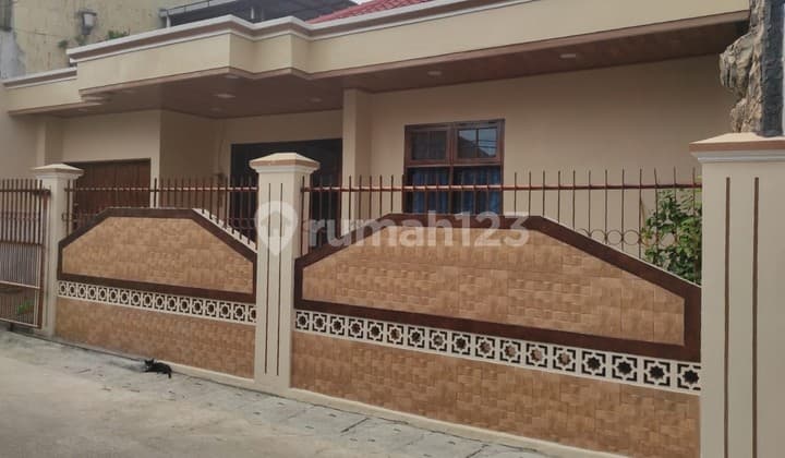 Rumah bagus rapih siap huni di Cengkareng, 0033 Ndy