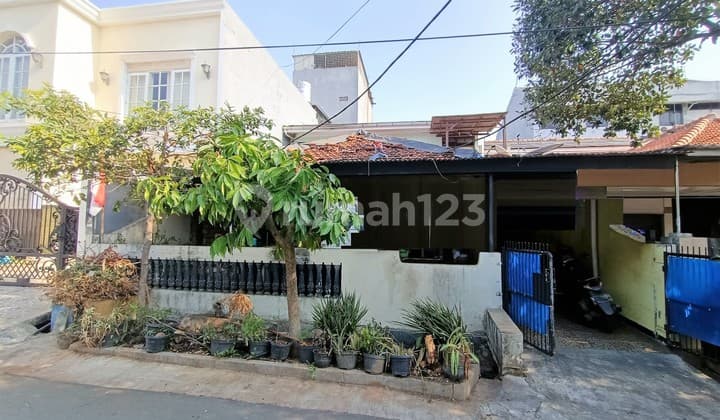 House Location in Cengkareng Area, Code 0017 Chrerl