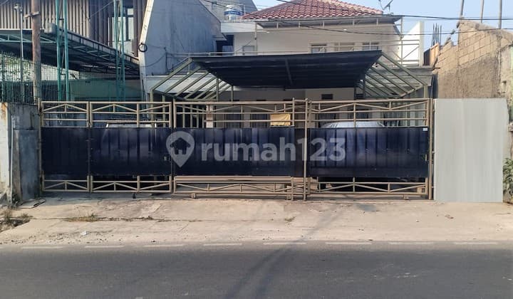 Rumah Siap Huni Lokasi Pinggir Jalan di Kembangan, Kode 0022 Joh