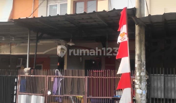 Rumah 2 Lantai siap huni di taman palem lestari, kode 0004 mar