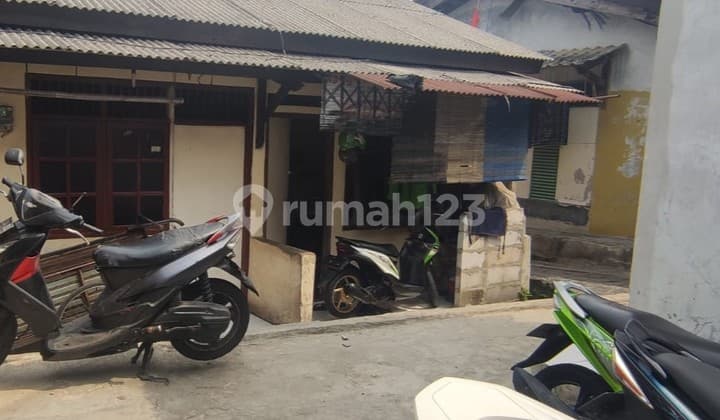 Rumah dijual lokasi di daerah Depok, 0072 Chr