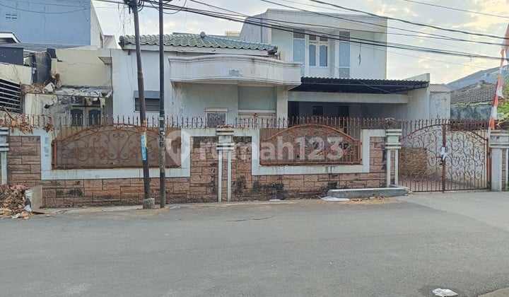 Rumah Siap Huni Bagus Rapih di Daan Mogot Estate, 0027 Chr