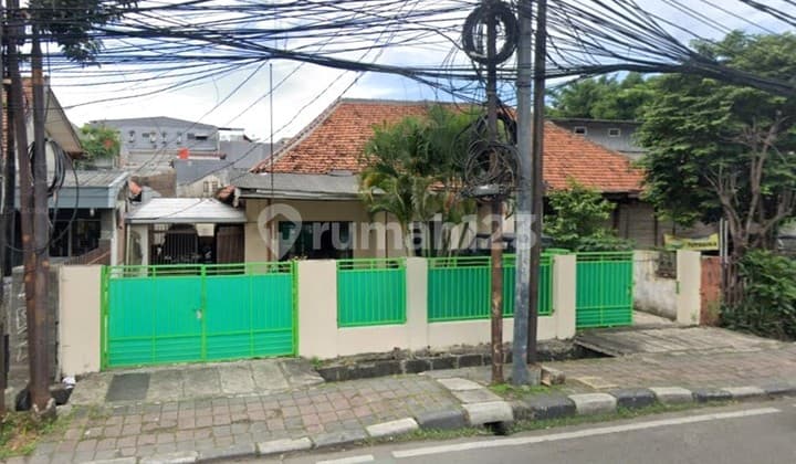 Nice Neat House Ready to Occupy in the Tanah Abang Area, 0020 Mar