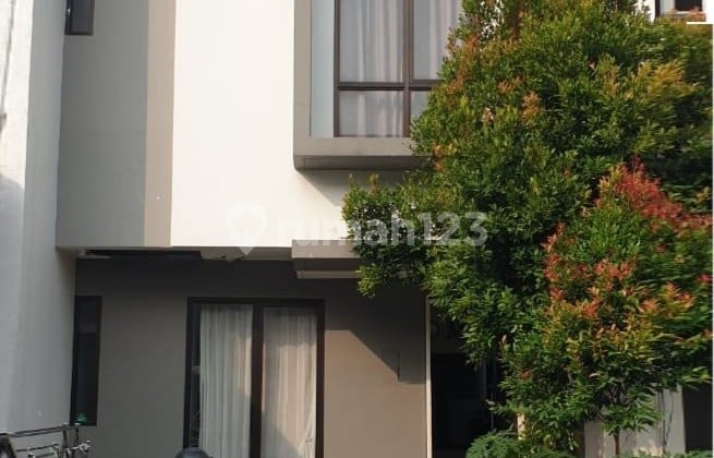 Rumah bagus siap huni di Grand Batavia, 0033 Skw