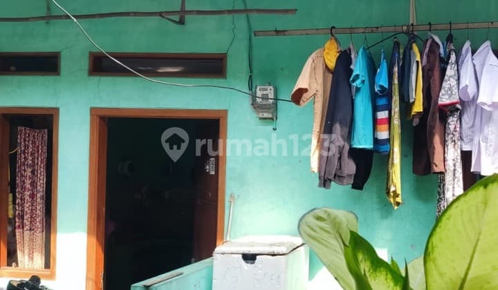 House for sale located in the Lenteng Agung area, 0071 Chr.