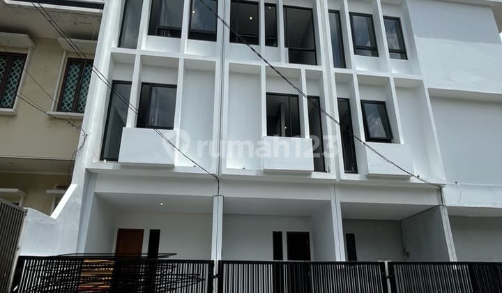 Rumah Baru Brandnew Minimalis Uk 4X15m 3,5 LT di Muara Karang,Pluit