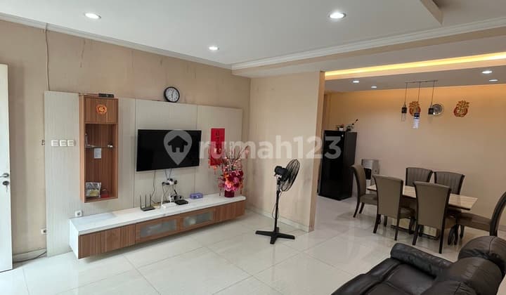 Rumah Hoek Minimalis Uk 8X12m Siap Huni Fully Furnish di Pantai Indah Kapuk Pik ,Pluit
