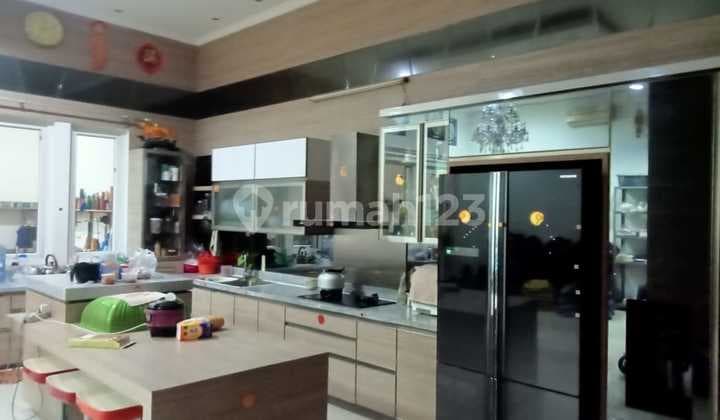 RUMAH BESAR HARGA KECIL, KEMAYORAN 3 LANTAI, 234m, COCOK BUAT HUNIAN ATAU RUMAH KOS DEKAT KEMANA-MANA