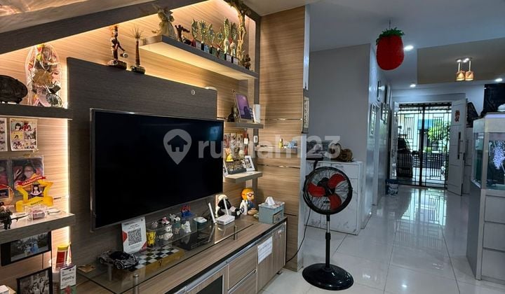Rumahcantik di Sunter Jaya 2,5 Lantai Siap Huni bisa KPR