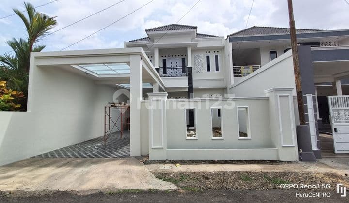 Luxury 2-story house in Purwokerto near Samsat, Andhang Pangrenan.