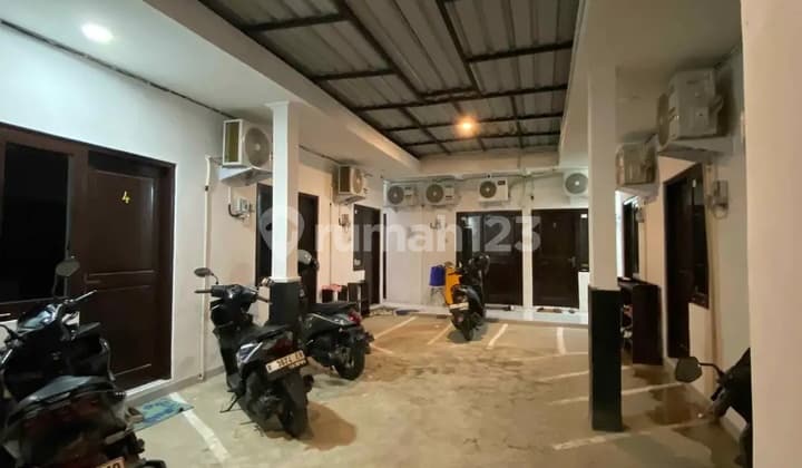 Kos Tingkat 12 Pintu Kompleks Kampus Unsoed Purwokerto