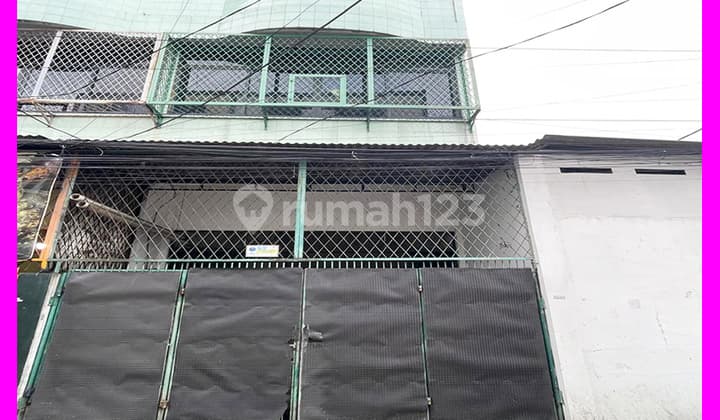 Dhyana Rents a 4x12m House, Suitable for Business in Jelambar.