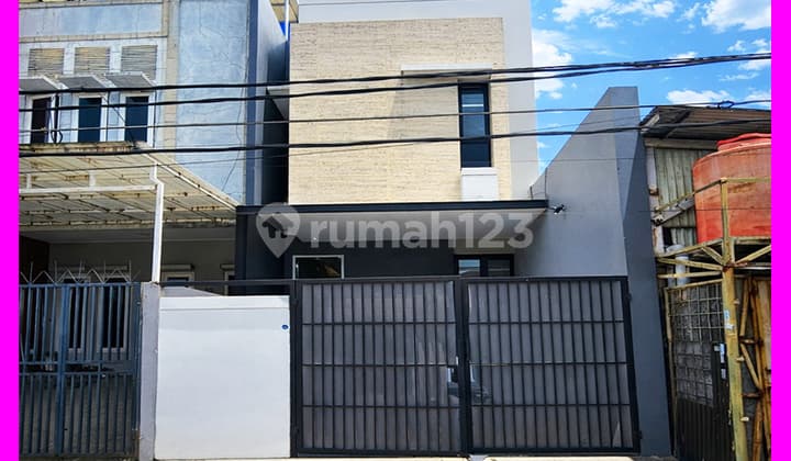 Dhyana Rumah Siap Huni 5X20 Lokasi Strategis di Duri Kepa