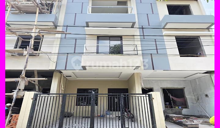 Dhyana Rumah Baru Ukuran 4X13m Jalan Lebar di Duri Kepa