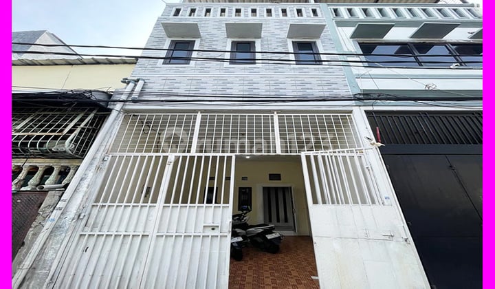 Dhyana Rents a 3.5x11m House in Jelambar.