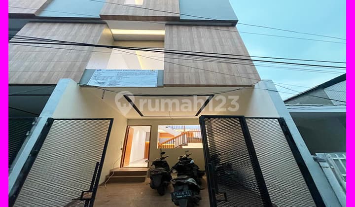 Semi-furnished new house Dhyana, size 3.5x11m in Tanjung Duren