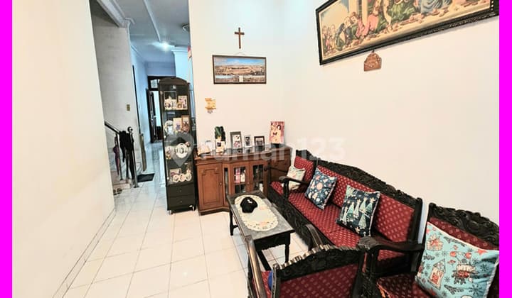 Dhyana Rumah 2 Lantai Ukuran 7X25m di Komplek Taman Harapan Indah Jelambar