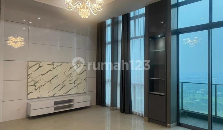 Disewakan Fairview House Apartment Penthouse High Ceiling