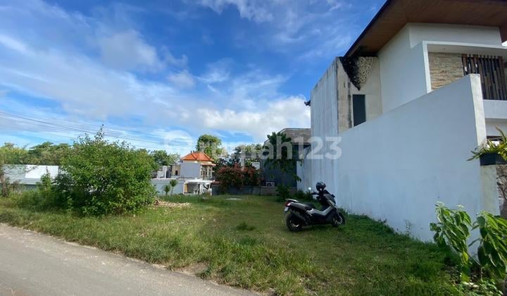 For Sale: Small Plot of Land on Mundeh Kutuh Main Road