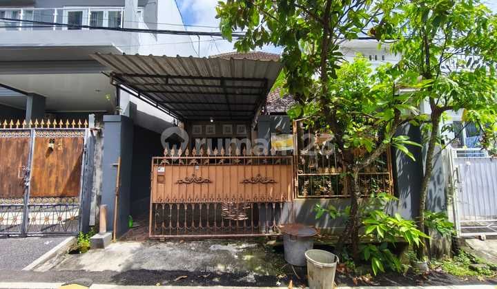 Disewakan Rumah 2 Lantai Lokasi Tenang Dlm Perumahan di Taman Giri, Nusa Dua.