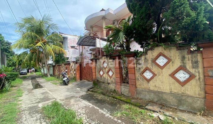 For Sale For Sale Boarding House 15 Bedrooms Strategic Location near Campus and City Center of Singaraja, Buleleng.