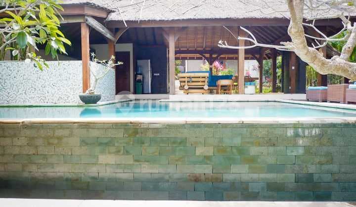 For Sale Annual Monthly Balinese Style Villa on Jl. Pantai Balangan, Ungasan.