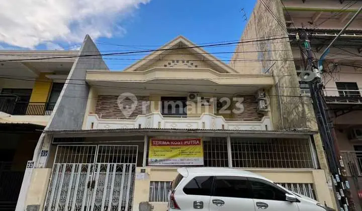 Dijual Rumah Kost Lokasi di Jl. Rungkut Mejoyo Utara, Surabaya.