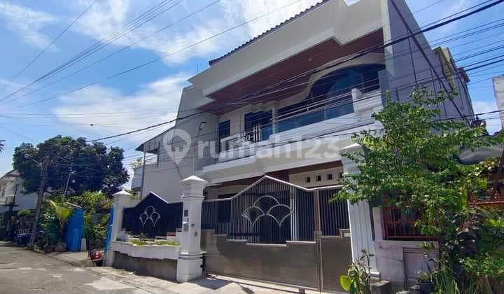 Dijual Rumah Besar Mewah Lokasi Strategis di Jl. Nangka Utara, Denpasar