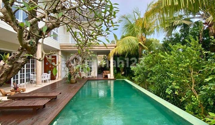 FOR SALE AMERICAN CLASIC VILLA FULLY FURNISHED IN KEROBOKAN TEGAL CUPEK
Luas Tanah : 725 m²
Luas Bangunan : 1000 m²
Kamar Tidur: 5 + 2
Kamar Mandi : 6 + 1
Ruang Tamu
Ruang Keluarga
Kolam Renang
Kolam Ikan
Halaman / Garden
Garase : 2 Mobil
Carp