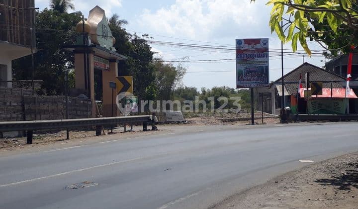 Tanah Luas Murah Strategis Di Jl. Raya Rejotangan, Kab. Tulungagung
Spesifikasi :
Luas Tanah : 3279 m² (234,2 ru)
SERTIFIKAT : SHM an. Pribadi (terdiri atas 3 sertifikat)
Hadap : Selatan
Lokasi Strategis :
1. Posisi 0 Jalan Raya Blitar - Tulu