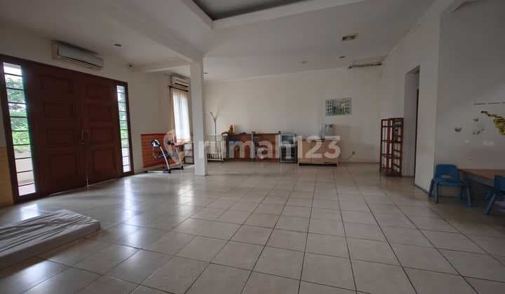 Rumah Usaha 2 Lantai Luar Cluster Jalan Kembar Citraland Utama Surabaya