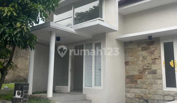 Rumah Murah Minimalis Siap Huni Di Perumahan Mountain Boulevard Wagirspesifikasi :luas Tanah : 98m²dimensi : 14,75 X 6,6luas Bangunan : 55m²kamar Tidur : 2kamar Mandi : 1listrik : 1300 Wattair : Pdamhadap : Baratshgblokasi Strategis Akses Langsung Jalan U
