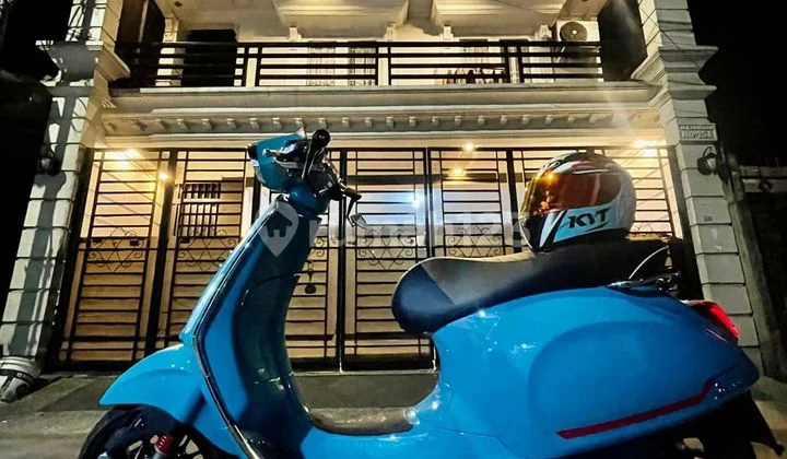 Rumah Murah Cocok untuk Usaha di Kebun Jeruk Dekat dengan Kampus Binus