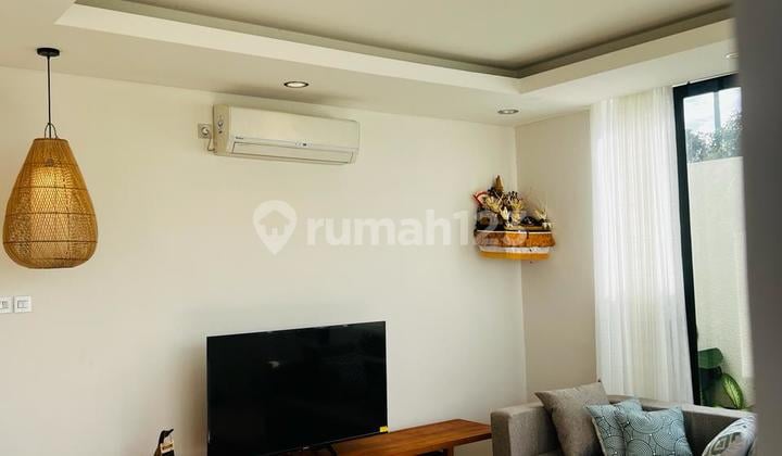 Rumah Bagus 2 Kamar Tidur Didekat Ubud Dengan Pool Dan View Sawah
