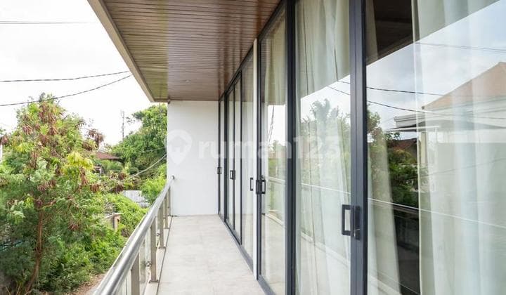 Stunning Modern Villa 4 Bedrooms At Central Berawa Fully Furnish