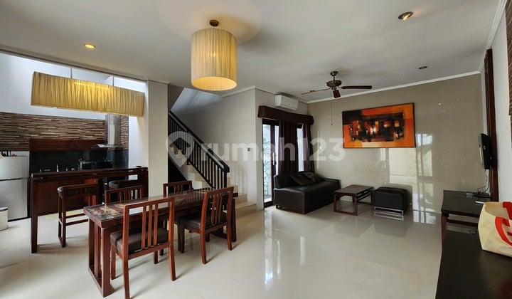 Rumah Semi Villa Lokasi Strategis 2 Kamar dengan Private Pool