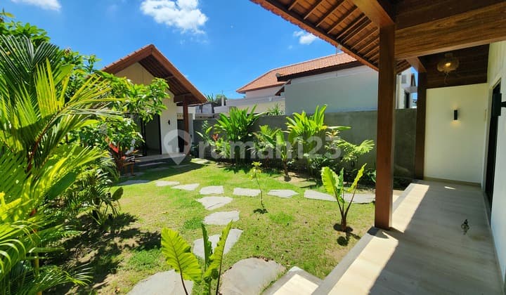 Villa 2 Kamar dengan Taman yang Luas di Kerobokan Unfurnished