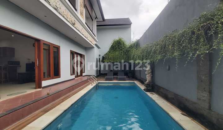 Rumah Kontrakan Bagus Furnished 3 Kamar Tidur di Dewi Kuta