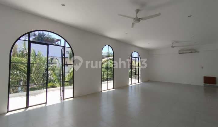 Office For Rent Touristic Area In Canggu