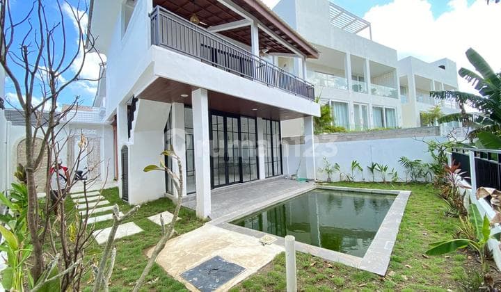 Beautiful New Villa 2 Bedrooms in Pererenan with Pool and Garden