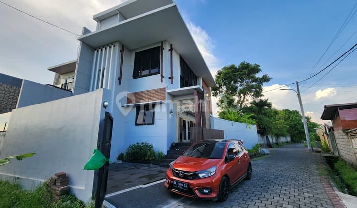 Villa Modern 3 Kamar di Padonan dengan Pemandangan Menajubkan