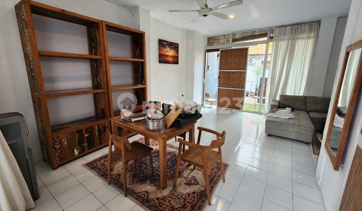 Rumah Cantik 2 Kamar di Dekat Pantai Berawa Furnished