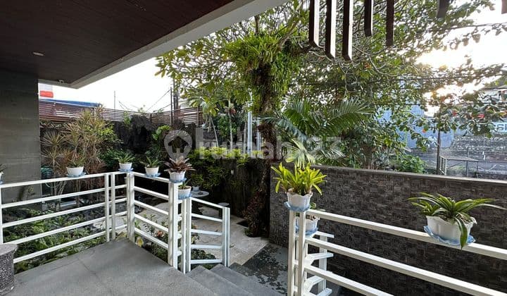 Rumah Bagus Luas 4 Are Shm 5 Kamar Tidur Di Gatsu Barat